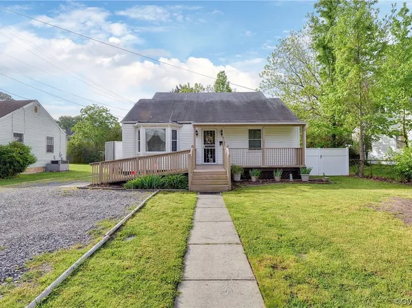 4 Donald St, Hampton, VA 23669