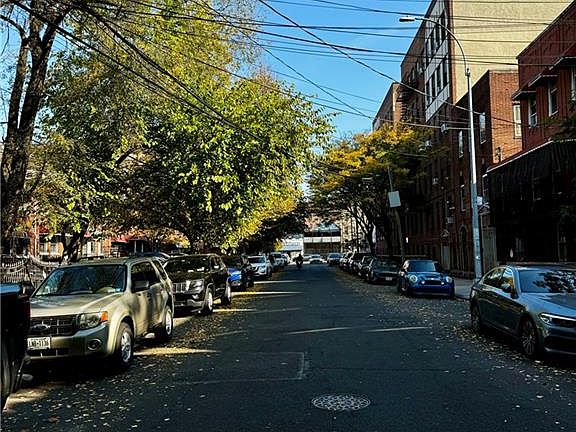 3rd image of 2141 Mapes Ave