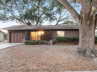 1138 Oakhill St, Seffner, FL 33584