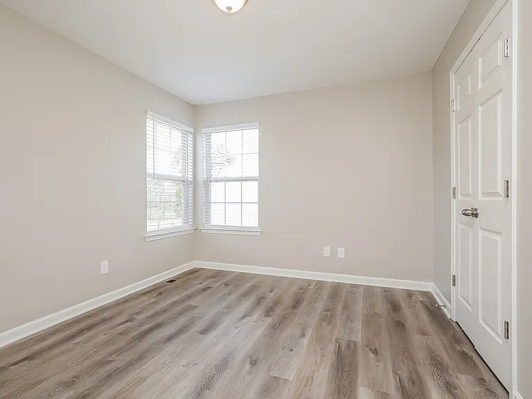 805 Stone Flower Ct — Photo 13