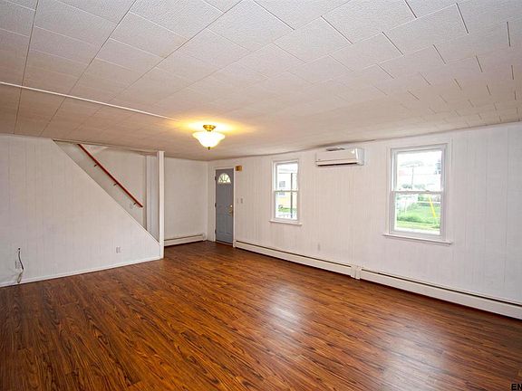 4th image of 22 Hudson St