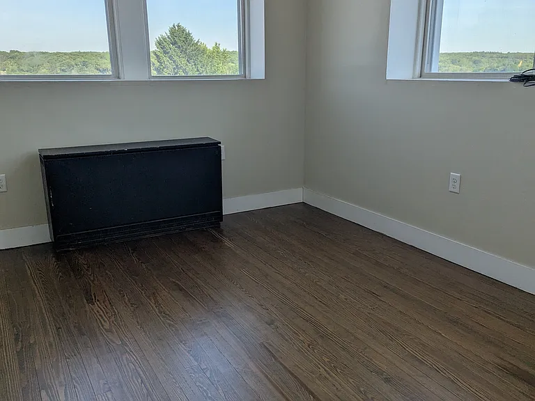 300 Elmira St #8 — Photo 7