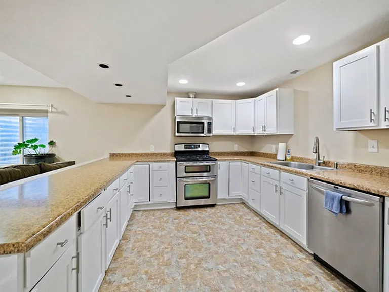 3891 E Cunninghill Dr — Photo 5