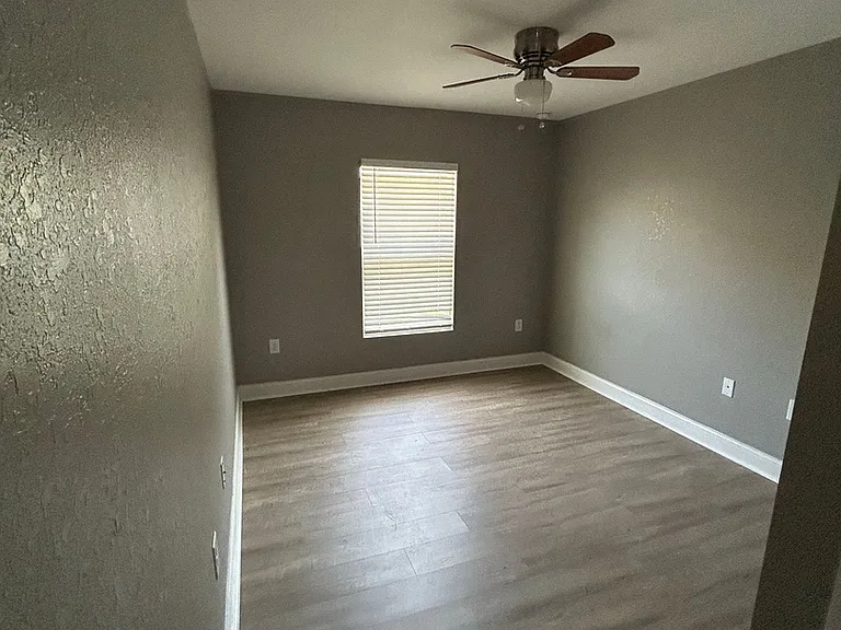 1314 W Highland St — Photo 4