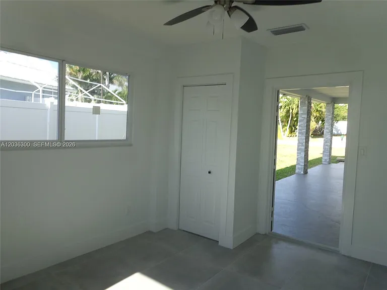1565 Thumb Point Dr — Photo 8
