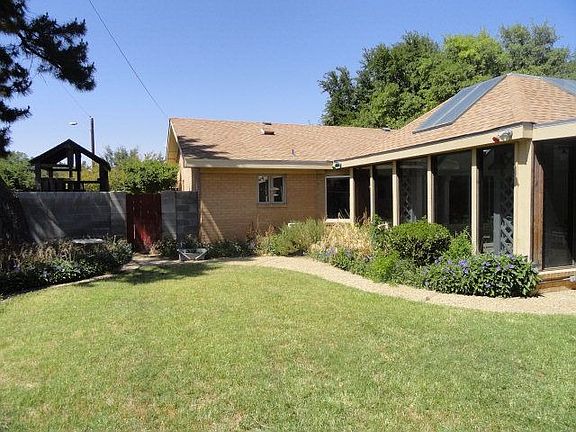 2nd image of 4300 Springdale Dr