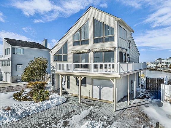 4th image of 724 Newell Avenue