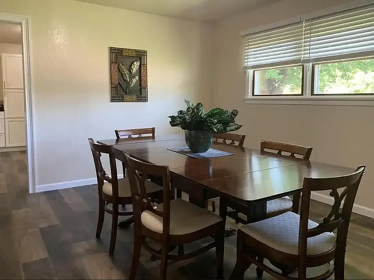 1806 Ramona Dr — Photo 10