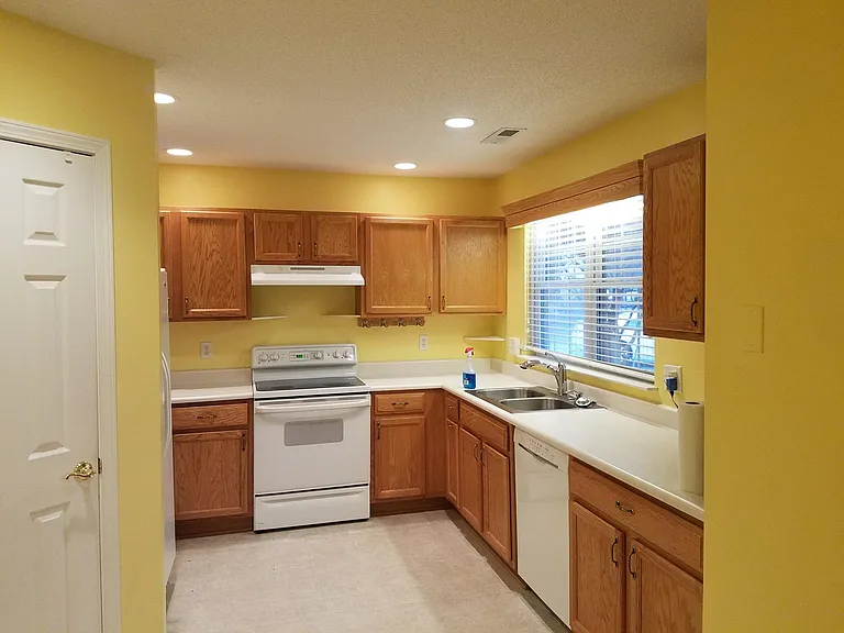115 Creeks End Cir — Photo 5