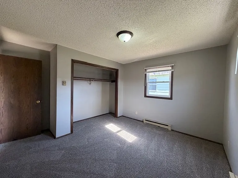 1114 Imperial Cir — Photo 8