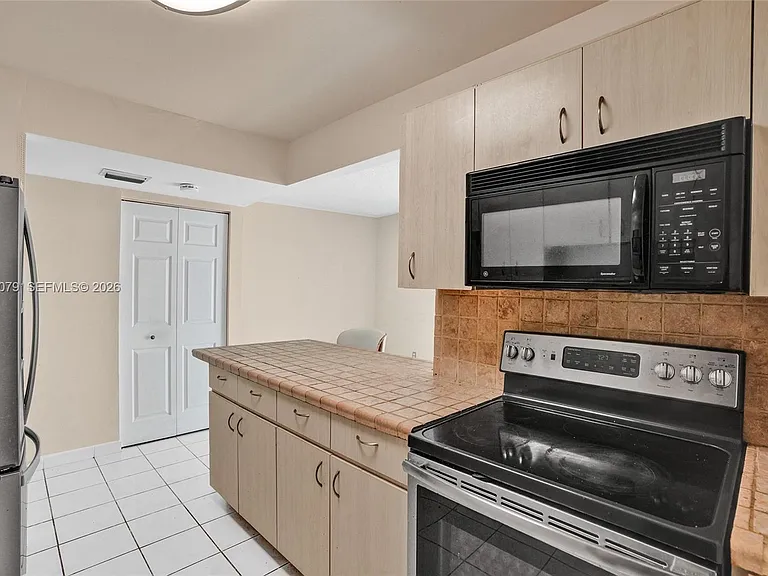 5555 Ludlam Rd #46 — Photo 9