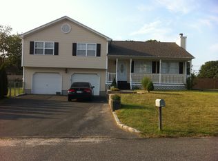 109 Lombardy Dr, Shirley, NY 11967