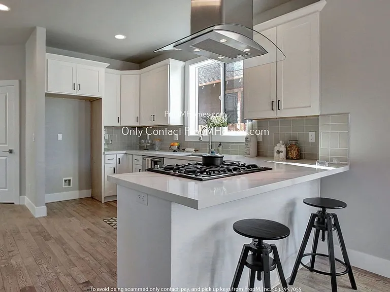 927 N Stafford St — Photo 7