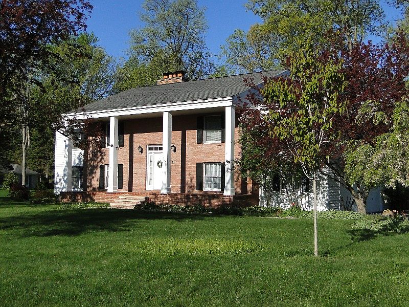 1st image of 3446 Highland Dr