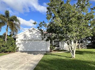 2265 SW Picture Ter, Port Saint Lucie, FL 34953