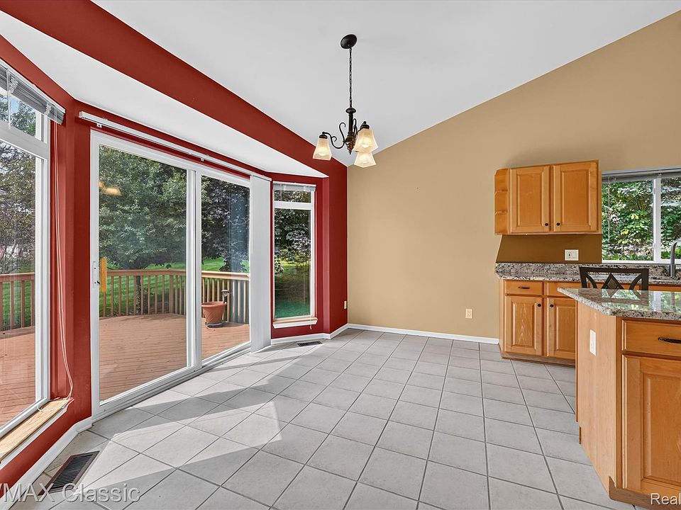 6280 Whispering Meadows Dr, photo 13