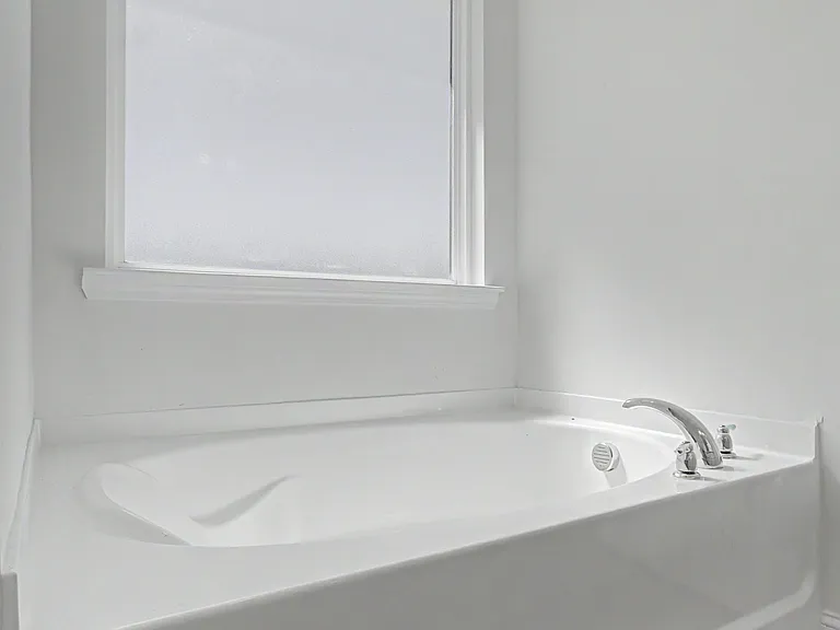 1052 Grayson Ave — Photo 24