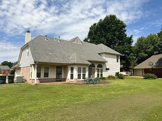 2nd image of 3376 Sara Woods Dr