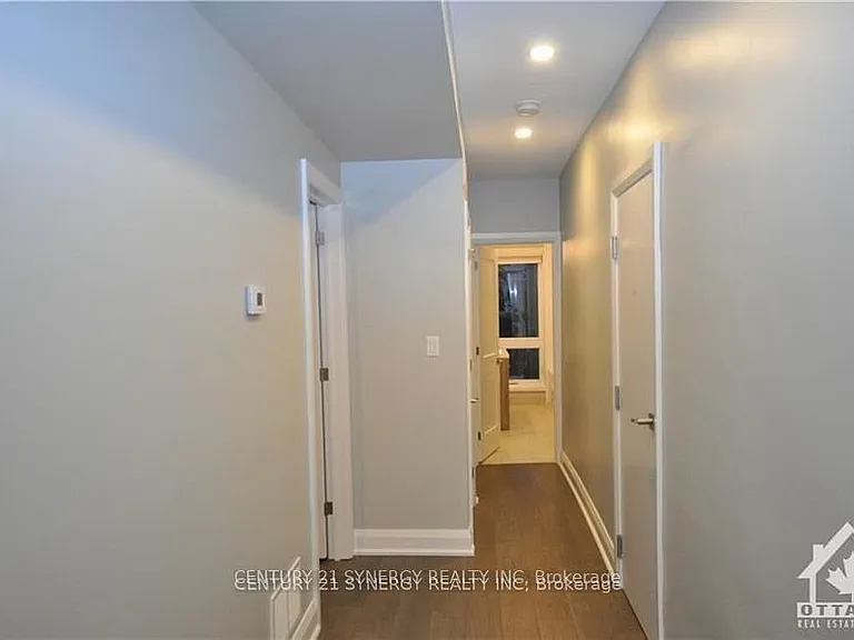 571 McLeod St #2 — Photo 14