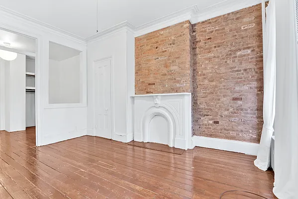 Rented by Brownstone Property Group | media 14