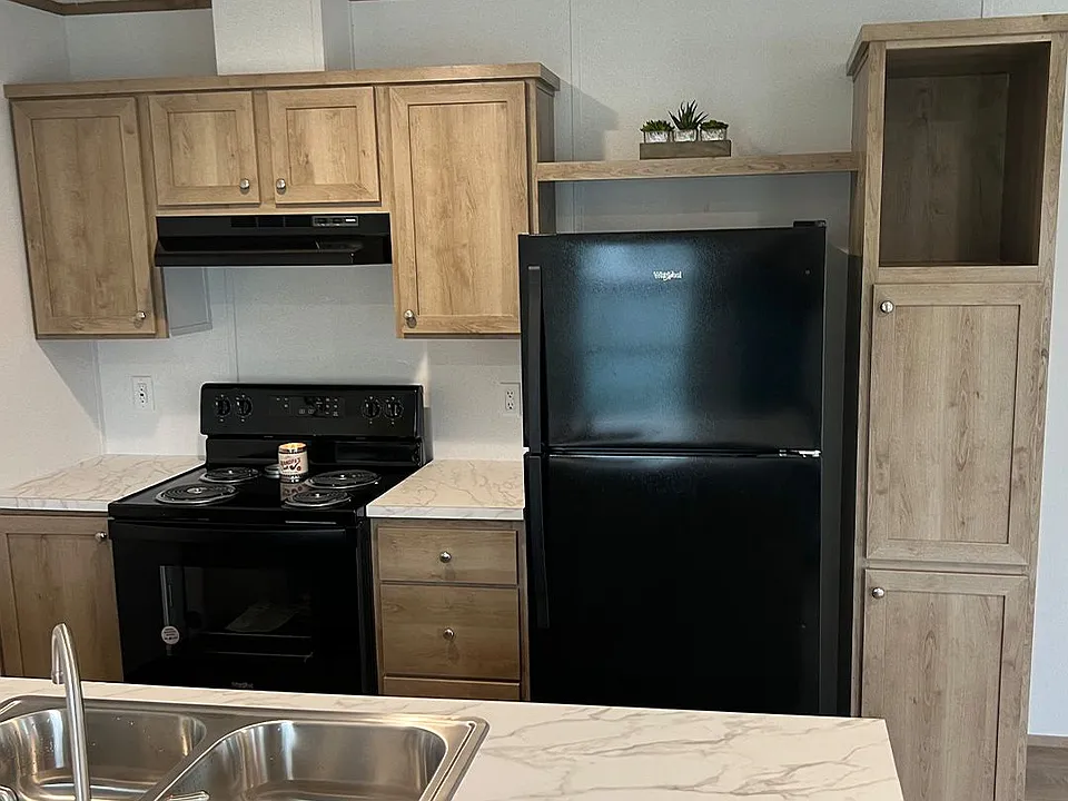 16800 Jessica Rd #17904