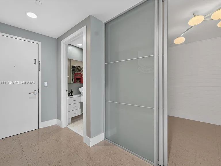 2950 NE 188th St #406 — Photo 15