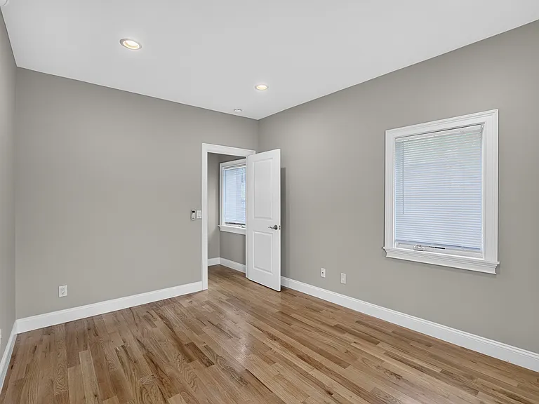 14 Church St #2D — Photo 9