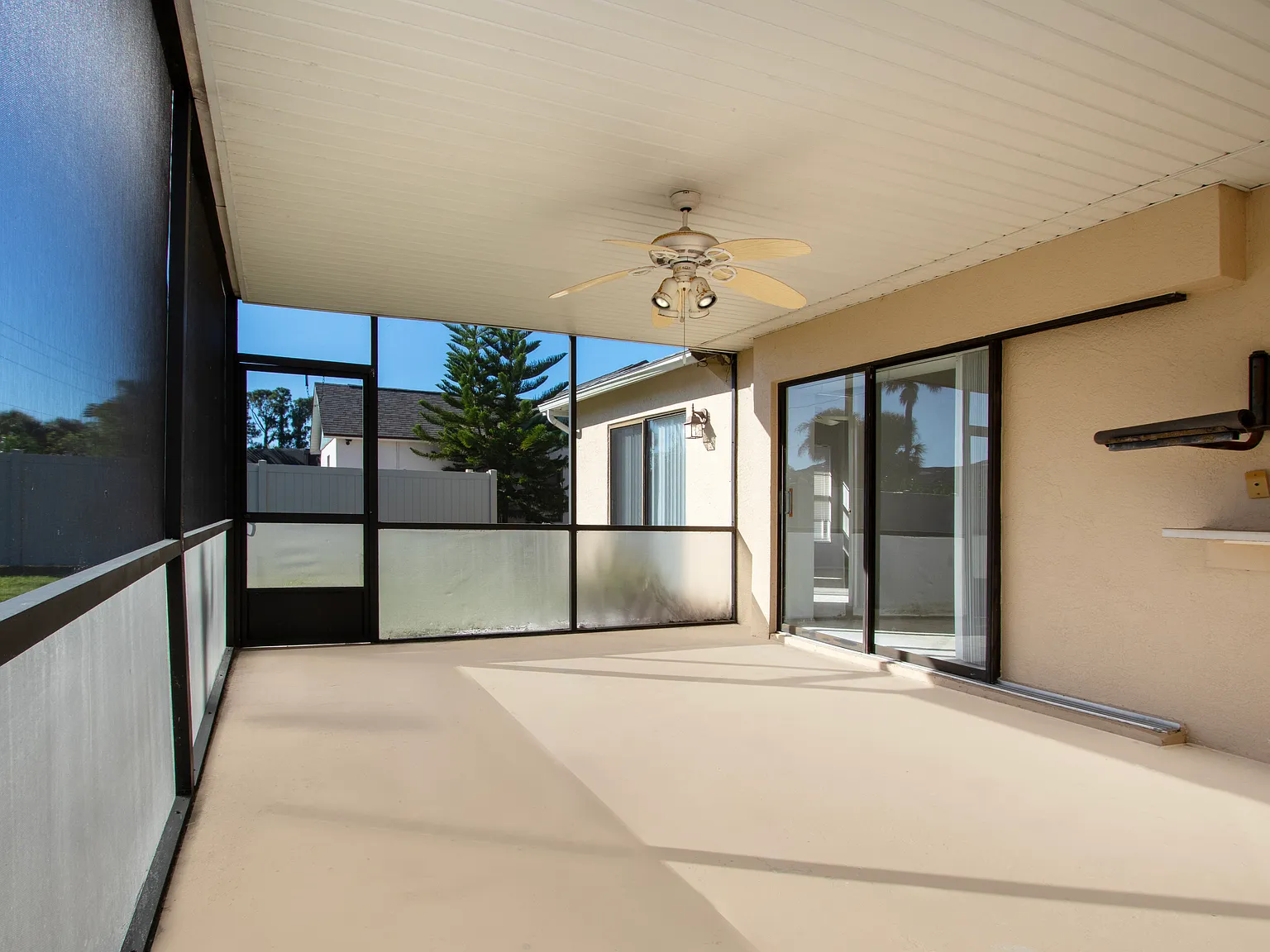 3 bed, 1468 sqft, $2,600 — Photo 4