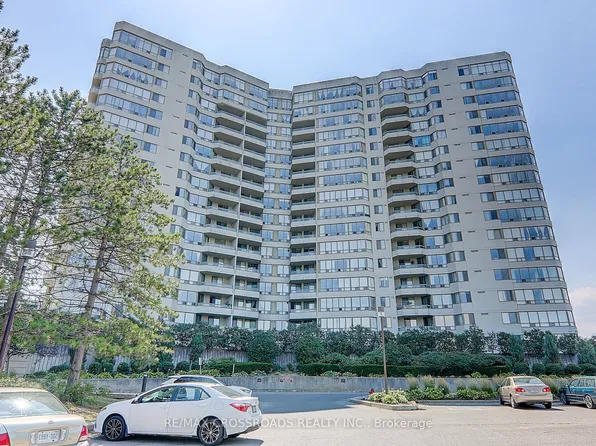 160 Alton Towers Cir #1612, Toronto, ON M1V 4X8