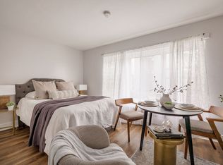 350 Mayfield, Ottawa, ON K1L 7W1