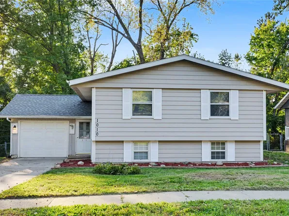 1010 Pawnee Dr NW, Cedar Rapids, IA 52405