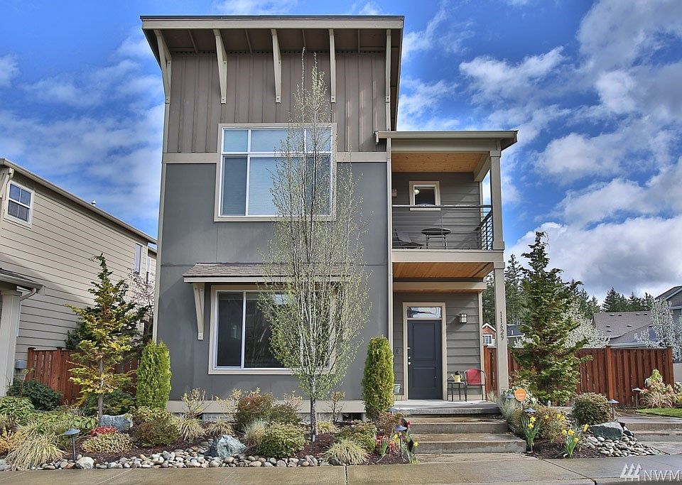 1st image of 11629 174th St E