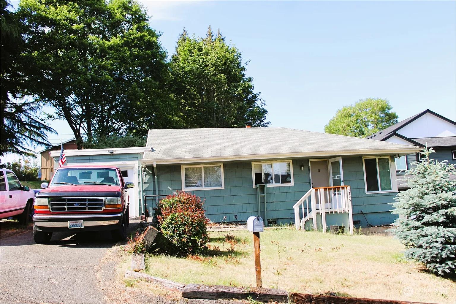 4205 S 30th Street photo 1