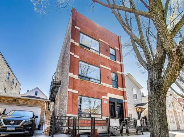 1811 W 17th St #201, Chicago, IL 60608