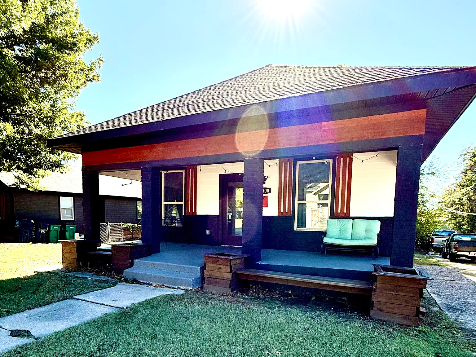 1808 NW 8th St — Photo 1