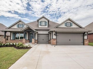 11036 NW 8th St, Yukon, OK 73099