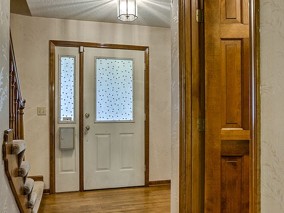 2nd image of 1228 Wellington Way