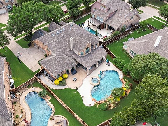 2nd image of 2631 Lakebend Dr