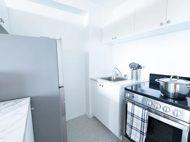 2360 Dundas St W #2350 — Photo 59