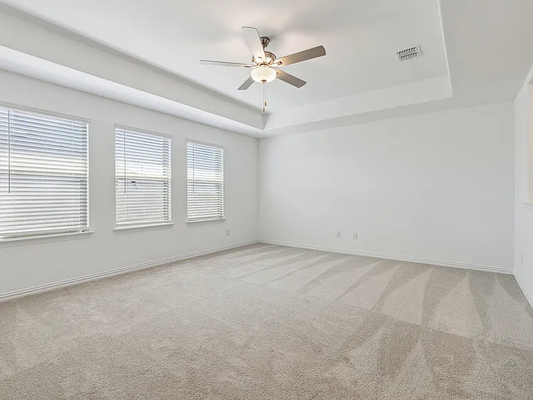1120 Flameleaf Dr — Photo 5