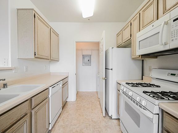 4th image of 7107 S Durango Dr Building 306-2