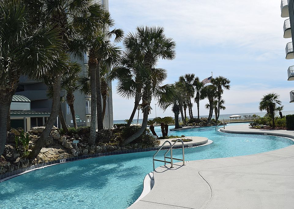 Lagoon Pool 
