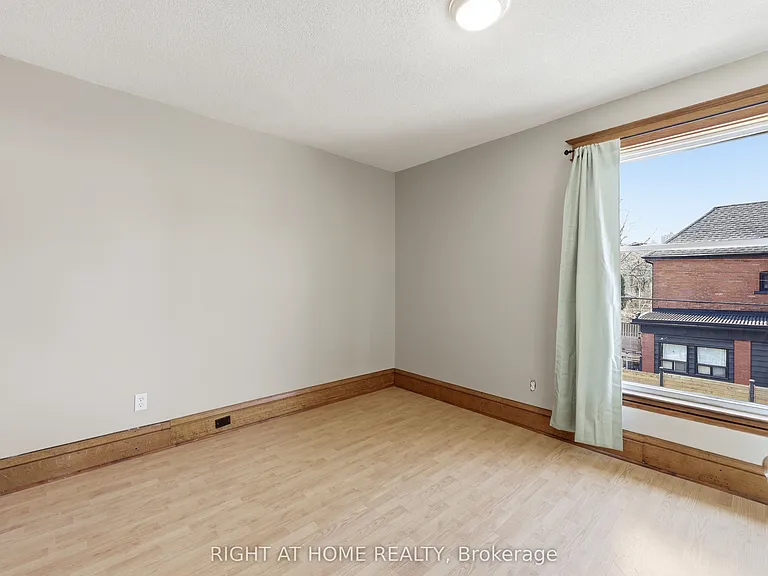 65 Fairholt Rd S #2 — Photo 10