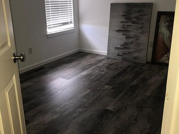 3rd image of 840 Whitetail Ct