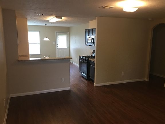 4th image of 22366 Queenbury Hills Dr