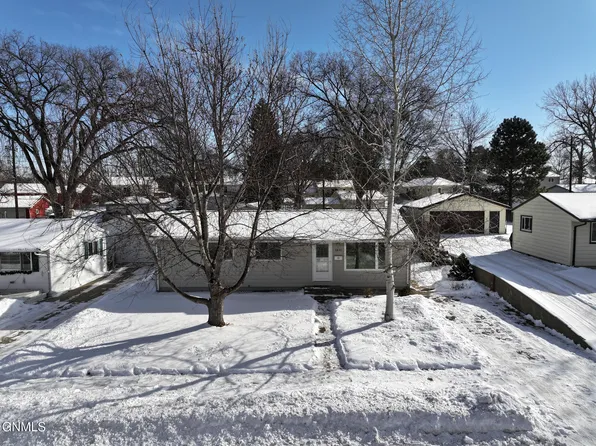 1821 N 5th St, Bismarck, ND 58501