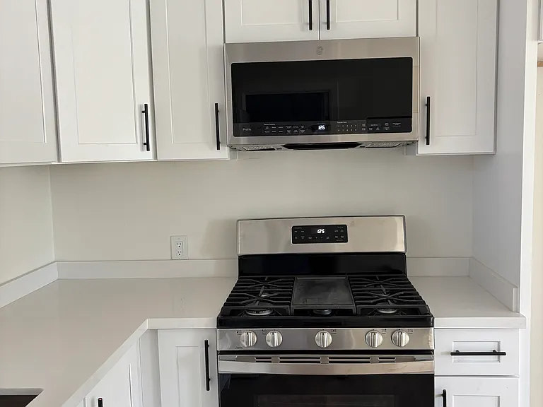 337 E La Veta Ave — Photo 1