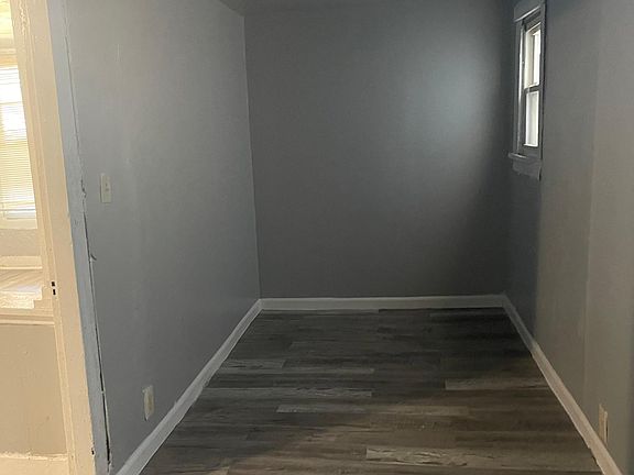 4th image of 13 Paderewski Dr