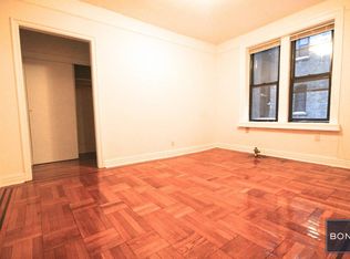 400 W 40th St #3, New York, NY 10018