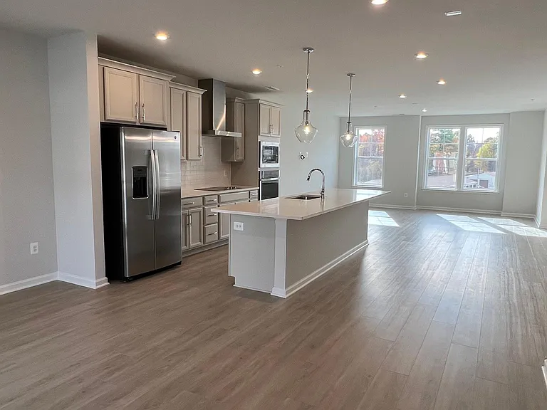 809 Birchwood Hill Pl #B — Photo 5
